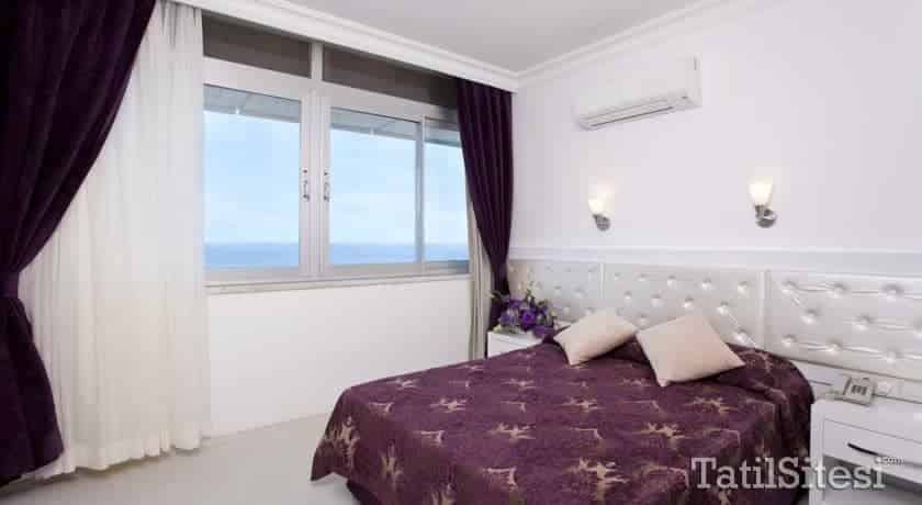 Azak Hotel